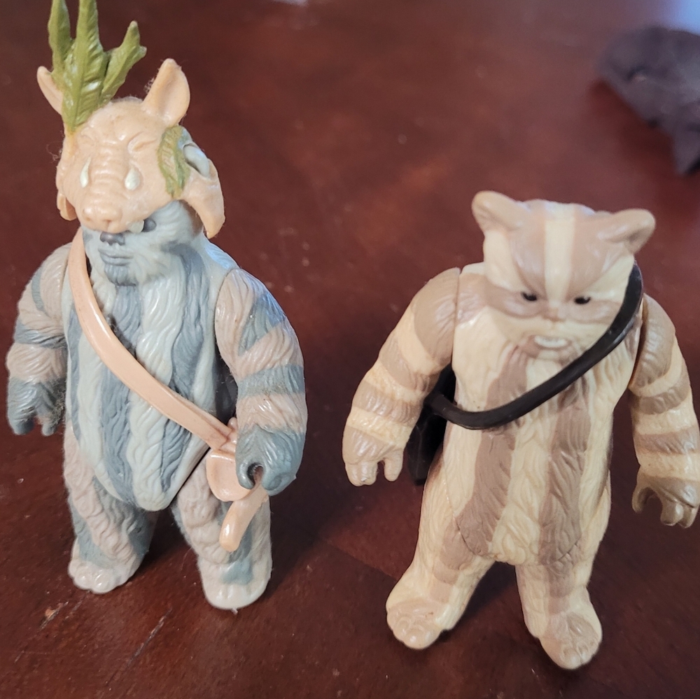 Lot of 2 Vintage Star Wars  Figures